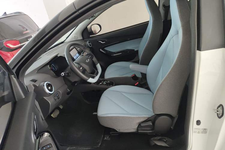 Used Chery Little Ant 2022 Revised Version Sweet Pink Edition Half-Sugar Version Lithium Iron Phosphate 30.7 kWh 30 kW 301 km