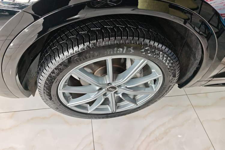 Used Audi Q5L 2023 40T Luxury Dynamic Model
