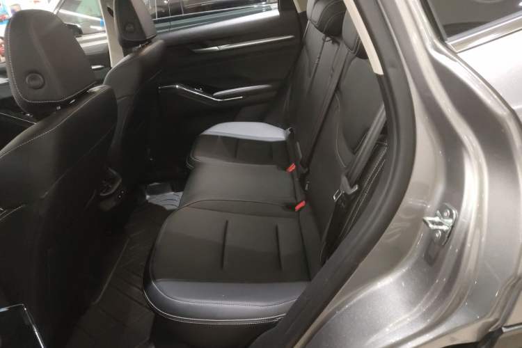 Used Haval H6 2024 1.5T Two-Wheel-Drive Classic Edition
