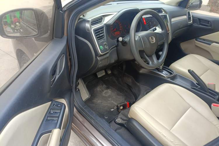 Used Honda Greiz 2016 1.5L CVT Classic Edition Driver Seat