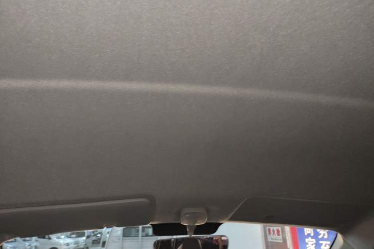 Used Jinbei Gold Hiace M Classic 2024 1.5L Engineering Lion Passenger Vehicle 5 Seats
