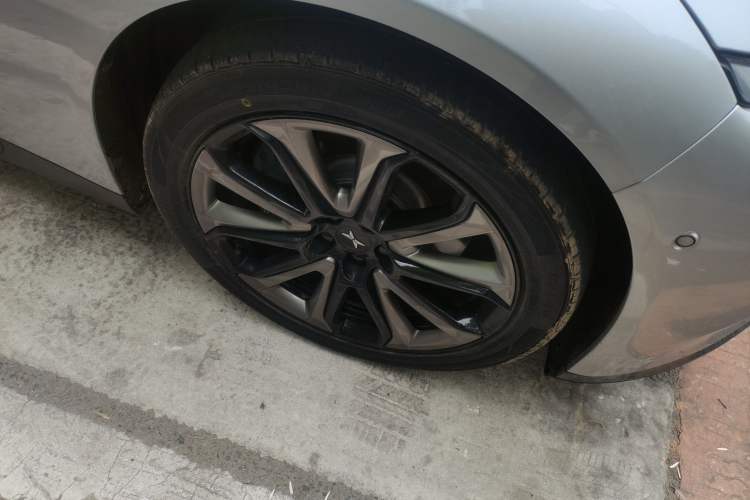 Used XPeng P7 2020 586N Right Front Wheel Hub