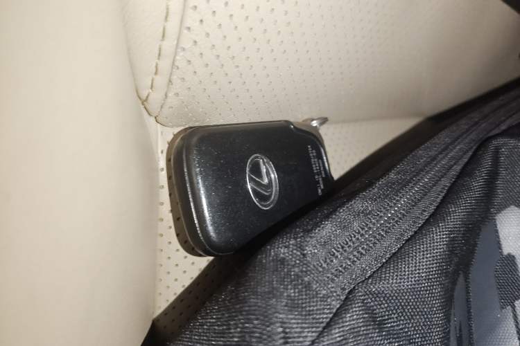 Used Lexus LX 2009 570
