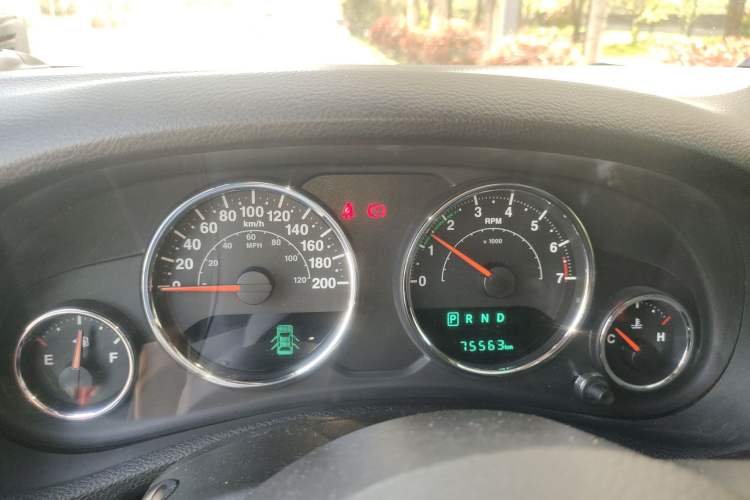 Used Jeep Wrangler 2015 3.6L Rubicon Four-Door Comfort Edition Instrument Cluster