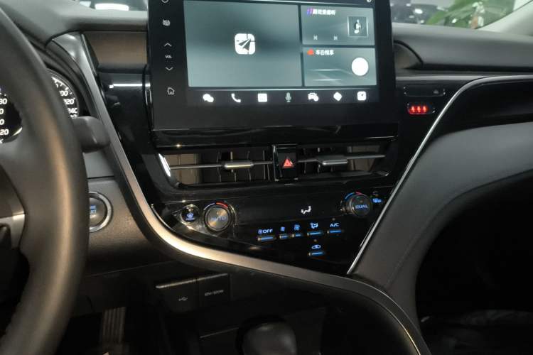 Used Toyota Camry 2023 2.0G Luxury Edition Audio And AC Panel