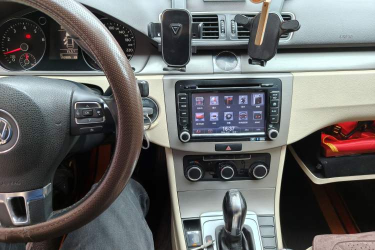 Used Volkswagen Magotan 2012 Revised Version 1.8TSI Leading Edition
