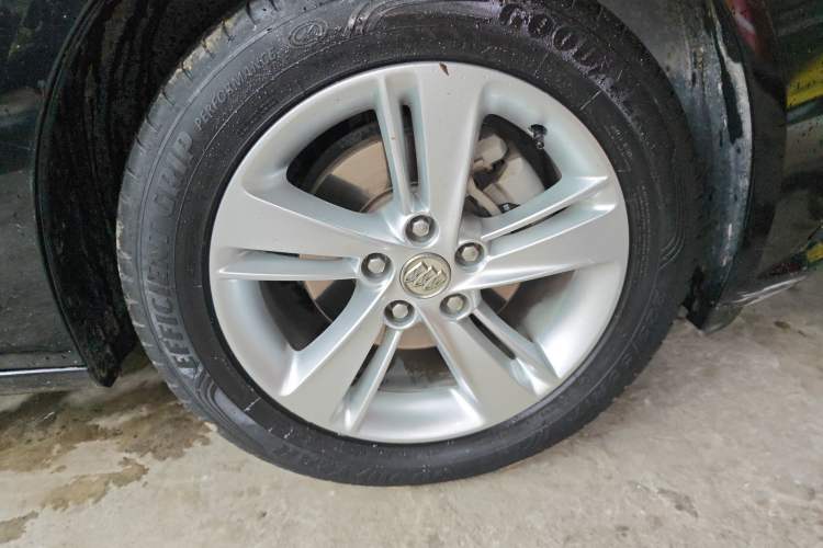 Used Buick Regal 2019 20T Elite Version China VI Standard Right Front Wheel Hub