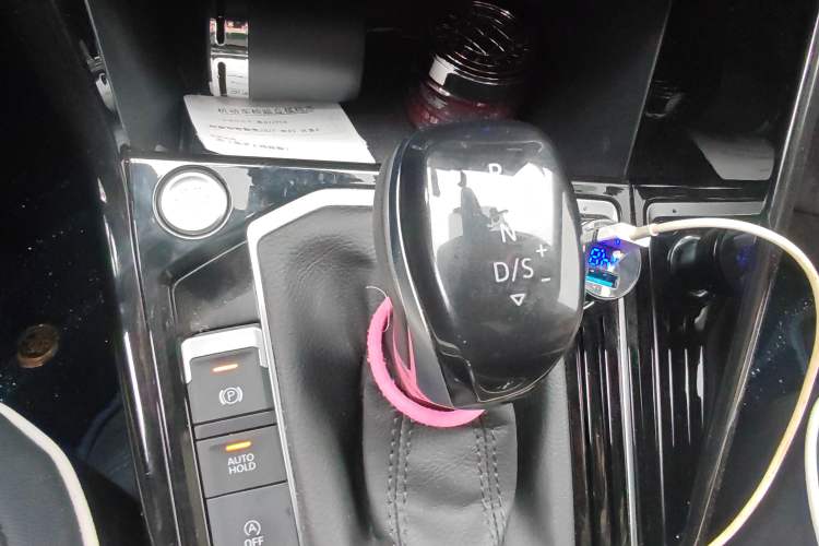 Used Volkswagen Tayron 2023 330TSI Two-Wheel-Drive Luxury Plus Advanced Version Gear Lever