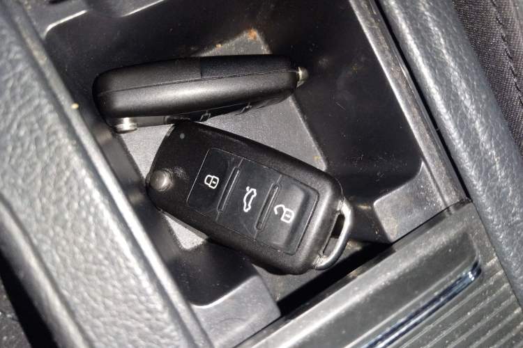 Used Volkswagen Sagitar 2017 230TSI Automatic Comfort Version
