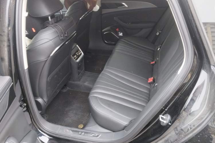 Used Hongqi H5 2024 2.0T Automatic Smart Connect Flagship Edition
