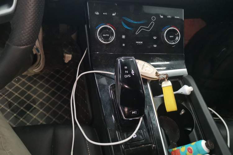 Used Bestune B70 2023 Third Generation 1.5T Automatic Enjoyment Version Gear Lever