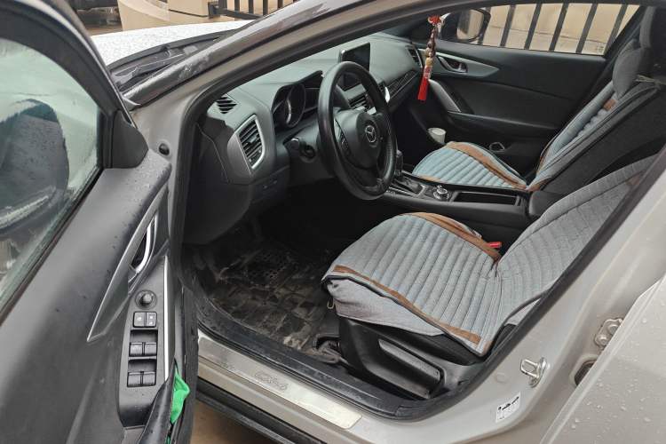 Used Mazda CX-4 2016 2.0L Automatic 2WD Blue Sky Dynamic Edition
