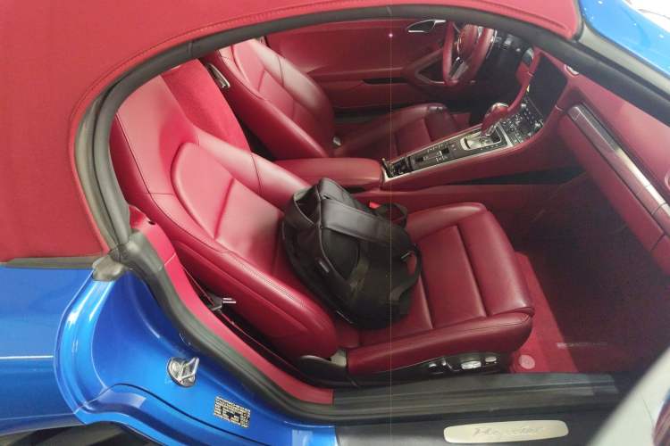 Used Porsche 718 2018 Boxster 2.0T Right Front Seat