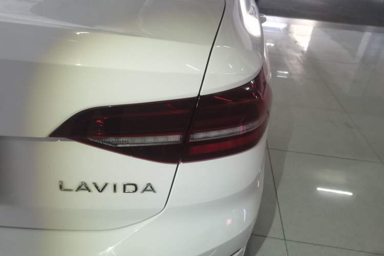 Used Volkswagen Lavida 2022 1.5L Automatic Fashion Edition