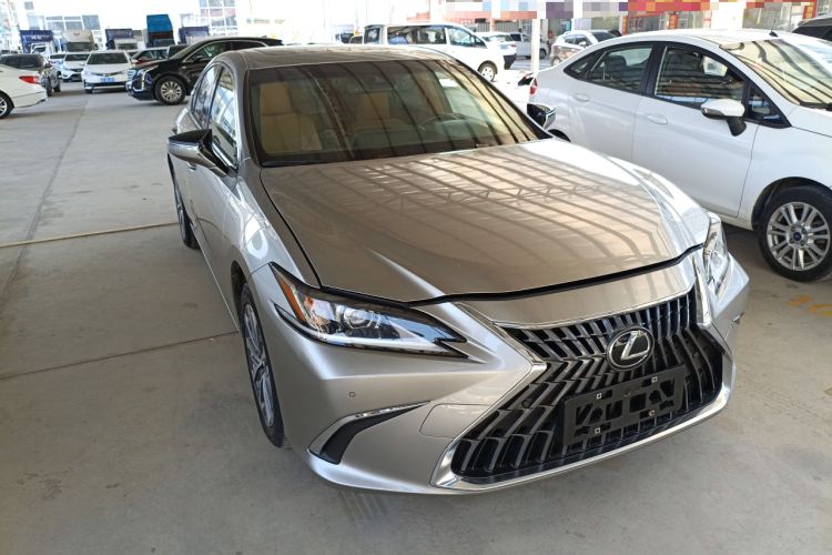 Used Lexus ES 2021 200 Excellence Edition
