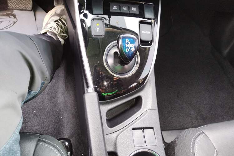 Used Toyota Corolla 2017 Revised Dual-Engine 1.8L E-CVT Elite Edition