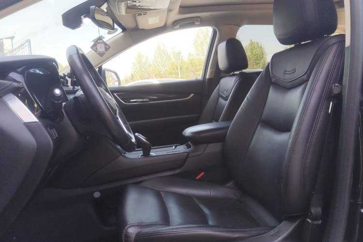 Used Cadillac XT5 2018 25T Luxury Model