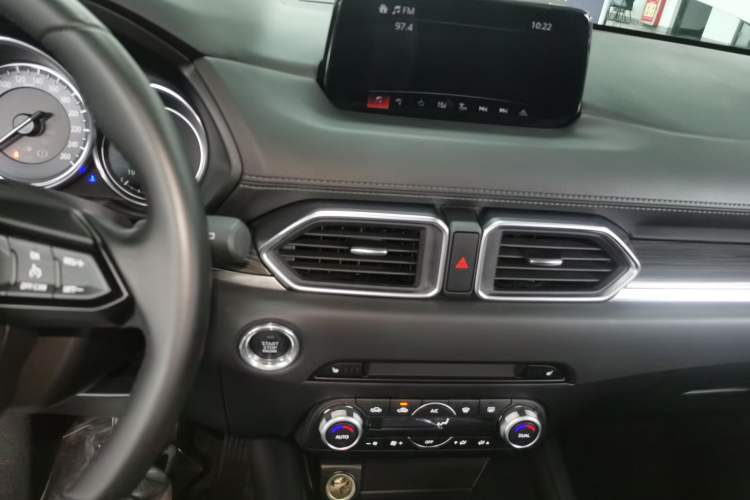 Used Mazda CX-5 2020 Revised Version 2.0L Automatic Two-Wheel Drive ZhiZun Trim Audio And AC Panel