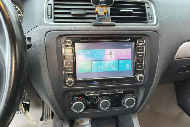 Used Volkswagen Sagitar 2014 Revised Version 1.6L Automatic Comfort Edition
