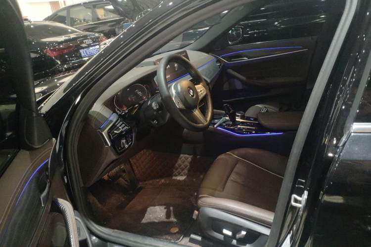 Used BMW 5 Series 2023 Restyled 530Li Leading Edition M Sport Package
