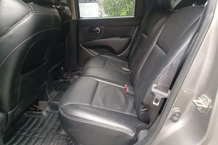 Used Nissan Livina 2010 Jingrui Edition 1.6L Automatic Smart High-End Model Left Rear Seat