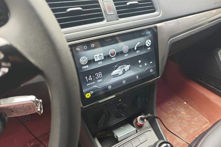 Used Volkswagen Lavida 2015 1.6L Manual Fashion Edition