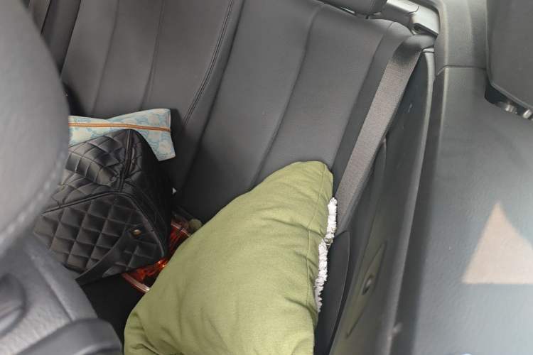 Used BMW 2 Series 2018 220i Convertible Coupe Sports Design Package Left Rear Seat