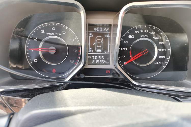 Used Zotye Domy X5 2015 1.5T Manual Luxury Version China IV Standard
