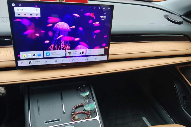 Used Geely Galaxy Galaxy 8 2025 130km EM-i Deluxe Edition
