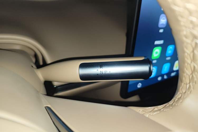 Used Hima Luxeed R7 2024 Pure Electric 667km Pro Gear Lever