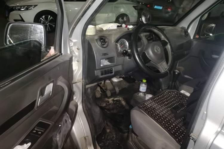 Used Dongfeng Xiaokang K05S 2019 1.2L Practical Version China VI Standard DK12 Driver Seat