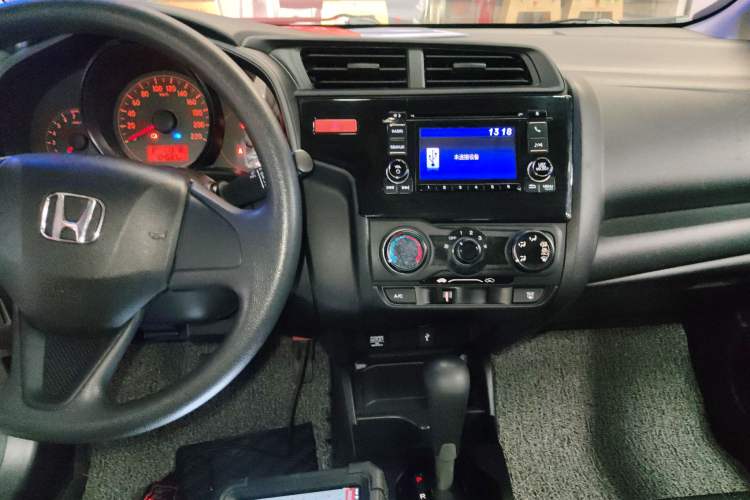 Used Honda Fit 2016 1.5L LX CVT Comfort Model Audio And AC Panel