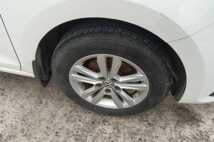 Used Volkswagen Santana 2019 1.5L Manual Fashion Edition China VI Standard Right Front Wheel Hub