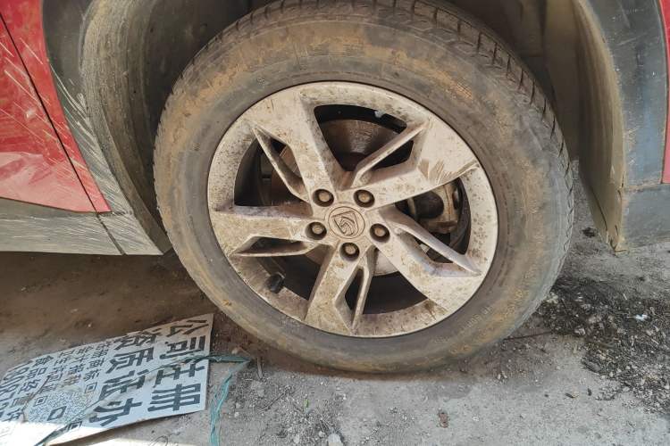 Used Baojun 530 2019 1.5T Manual Luxury 7-seater National V Right Front Wheel Hub