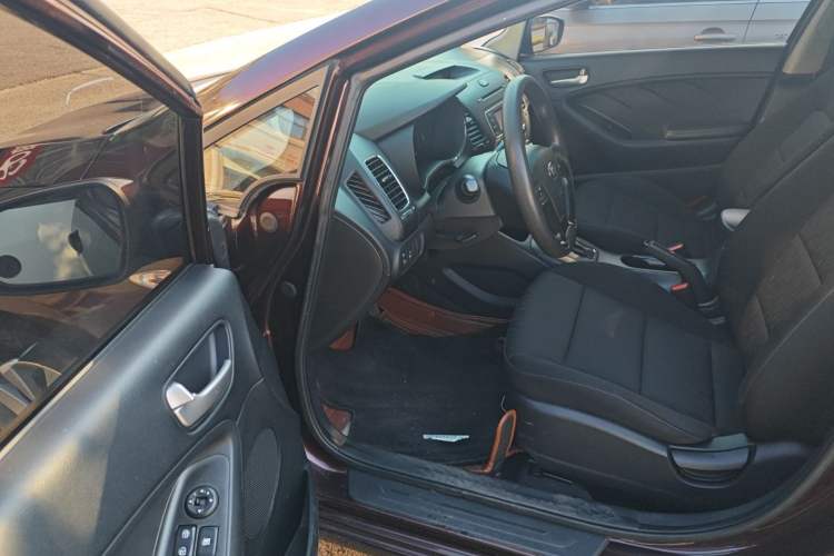 Used Kia K3 2013 1.6L Automatic GL
