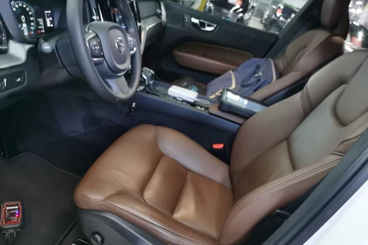 Used Volvo XC60 2020 T5 4x4 Zhiyi Luxury Edition
