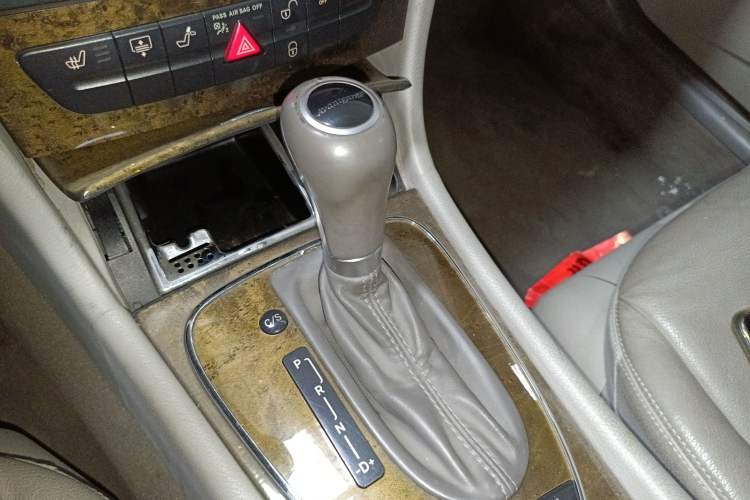 Used Mercedes-Benz E-Class 2008 E 230 Fashion Model Gear Lever