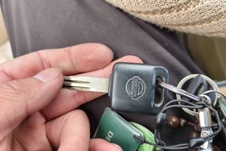 Used Nissan Livina 2010 Jingyue Edition 1.6L Manual All-Around Model Vehicle Key