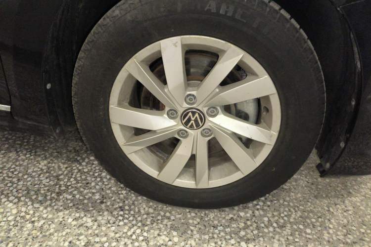 Used Volkswagen Passat 2022 280TSI Business Edition Right Front Wheel Hub