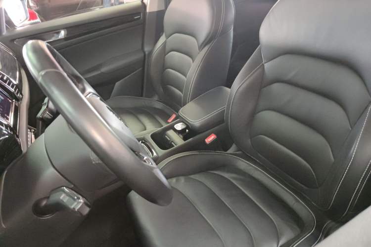 Used Skoda Kodiaq 2019 Facelifted TSI330 5-Seater Two-Wheel-Drive Luxury Enjoyment Edition China VI Standard
