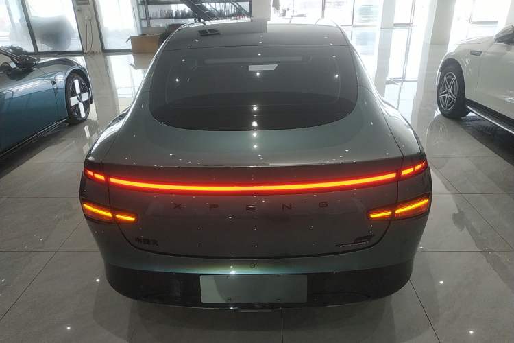 Used XPeng P7 2023 P7i 610 Max Performance Edition
