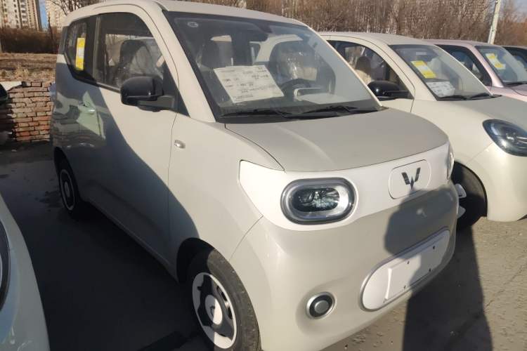 Used Wuling Hongguang MINIEV 2024 3rd Generation 215km Youth Edition
