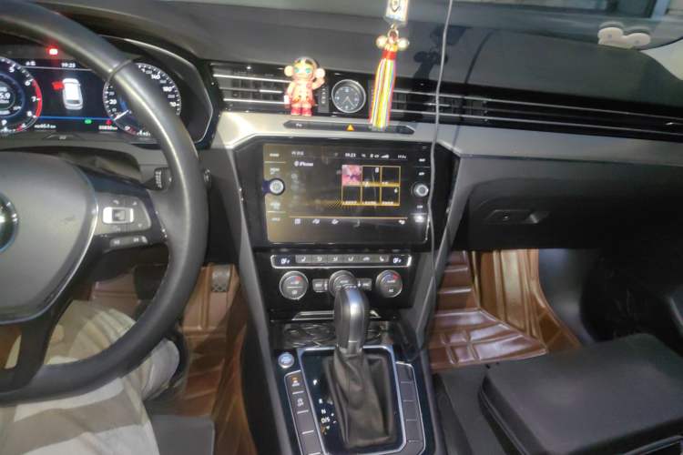 Used Volkswagen Variant 2018 380TSI Two-Wheel Drive Comfort Edition