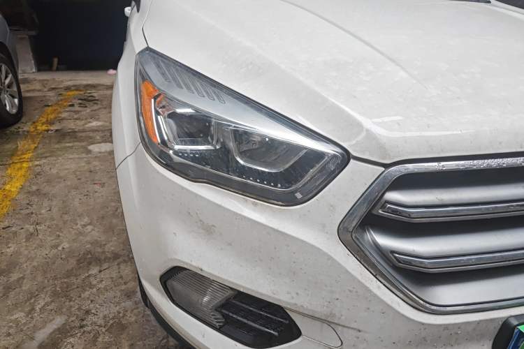 Used Ford Kuga 2018 EcoBoost 180 Two-Wheel-Drive Platinum Edition