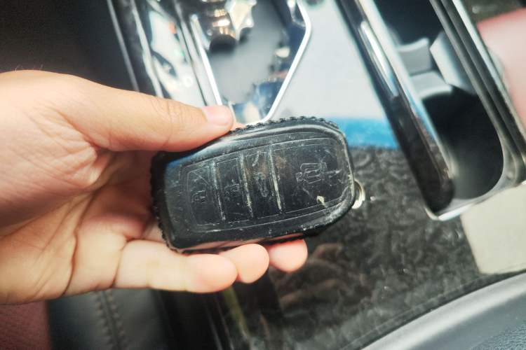 Used Toyota Crown 2018 2.0T Sport Edition Vehicle Key