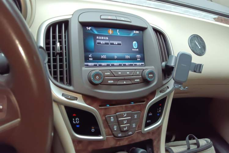 Used Buick LaCrosse 2013 2.4L SIDI Leading Comfort Version
