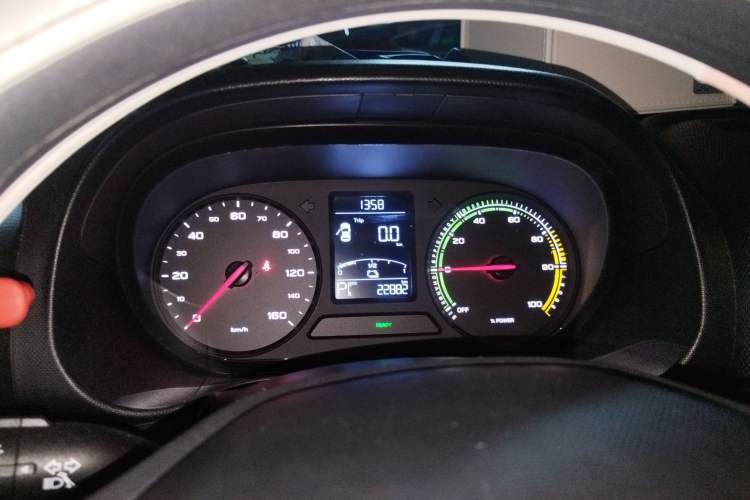 Used Roewe Clever 2021 302 km New Four-Seater Super-Efficient Version