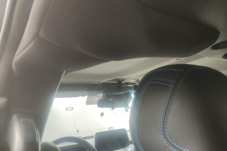 Used BAIC Off-Road BJ40 2023 2.0D Automatic Four-Wheel Drive Blade Hero Edition Adventurer Type (with Front and Rear Electronic Locks) Headliner