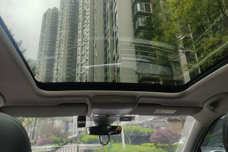 Used Volkswagen Tiguan L 2022 330TSI Automatic Two-Wheel Drive R-Line Enhanced Edition Headliner