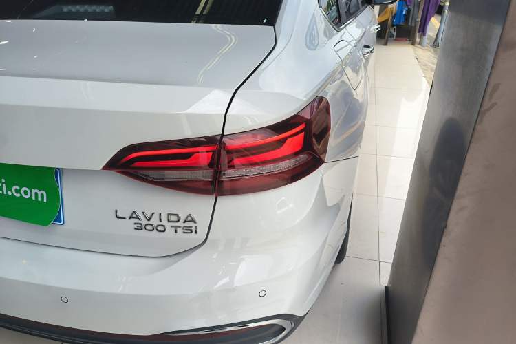 Used Volkswagen Lavida 2023 300TSI DSG Full-Comfort Edition